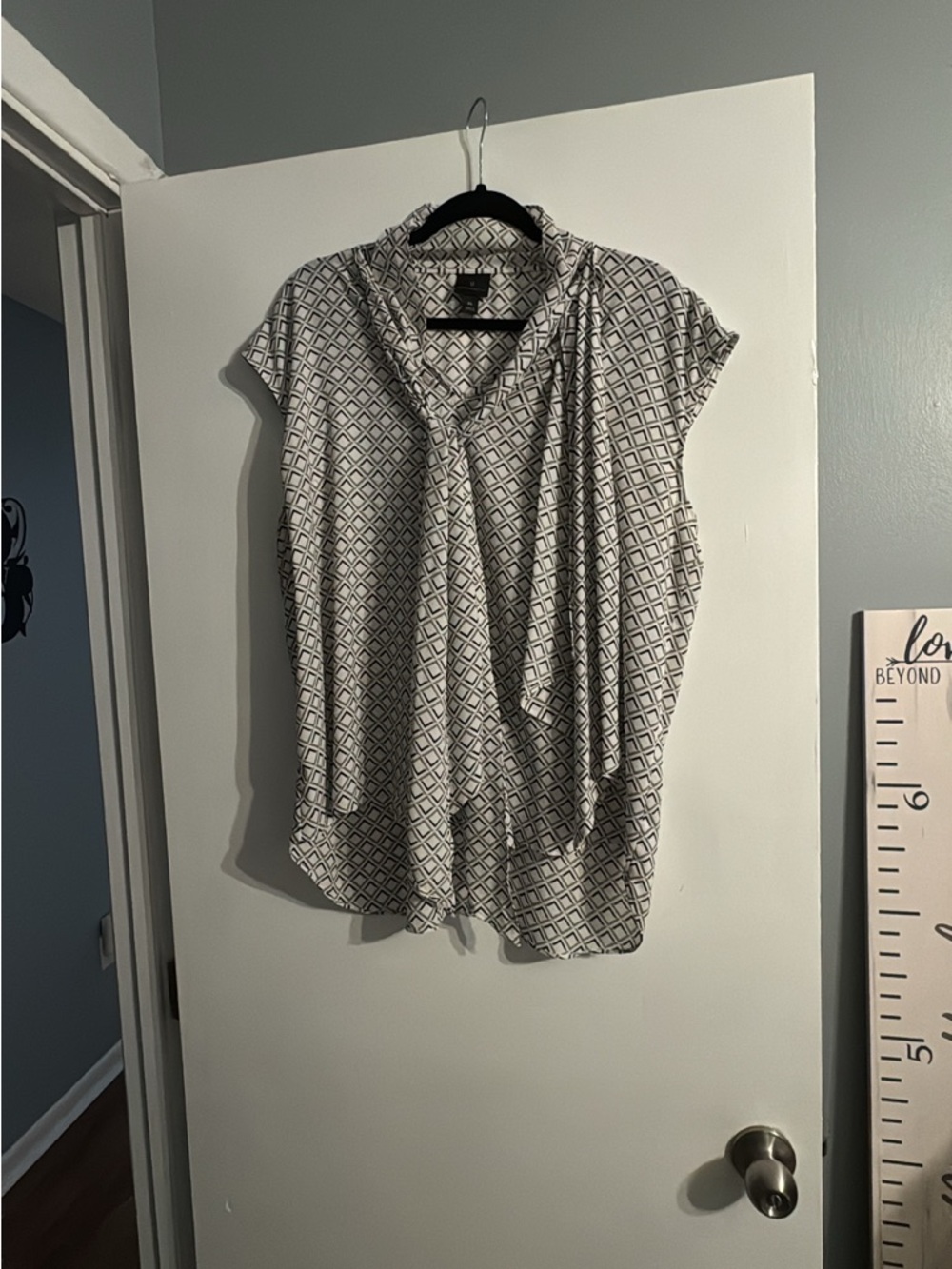 Worthington Black and White Geometric Tie-Neck Cap Sleeve Blouse
